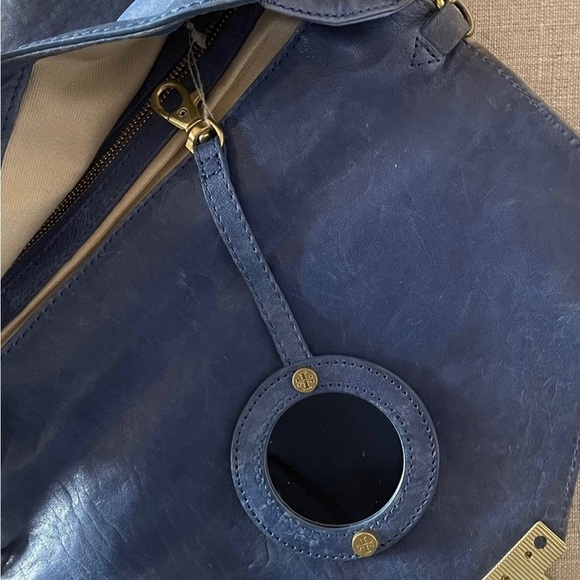 Tory Burch Navy Blue Crossbody Bag with Gold Chain - Picture 6 of 8